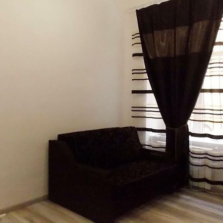 Apartment At Teodora Sqr Lviv Ngoại thất bức ảnh