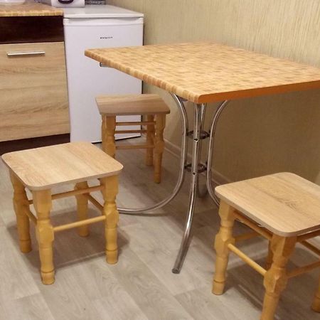 Apartment At Teodora Sqr Lviv Ngoại thất bức ảnh